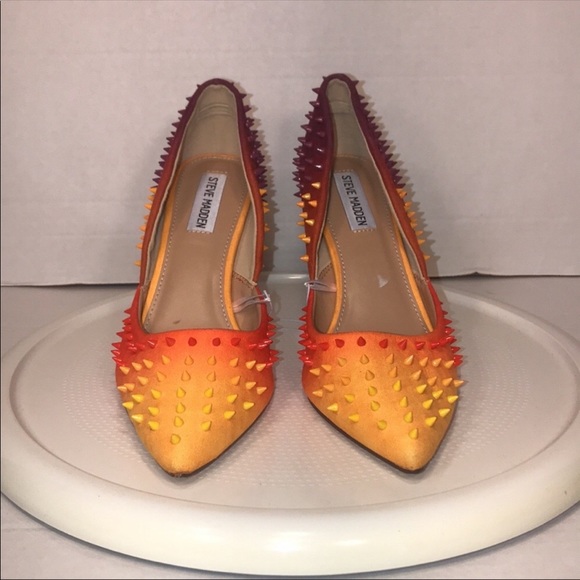 🆕Steve Madden Vala-S Multicolored Spike Heels